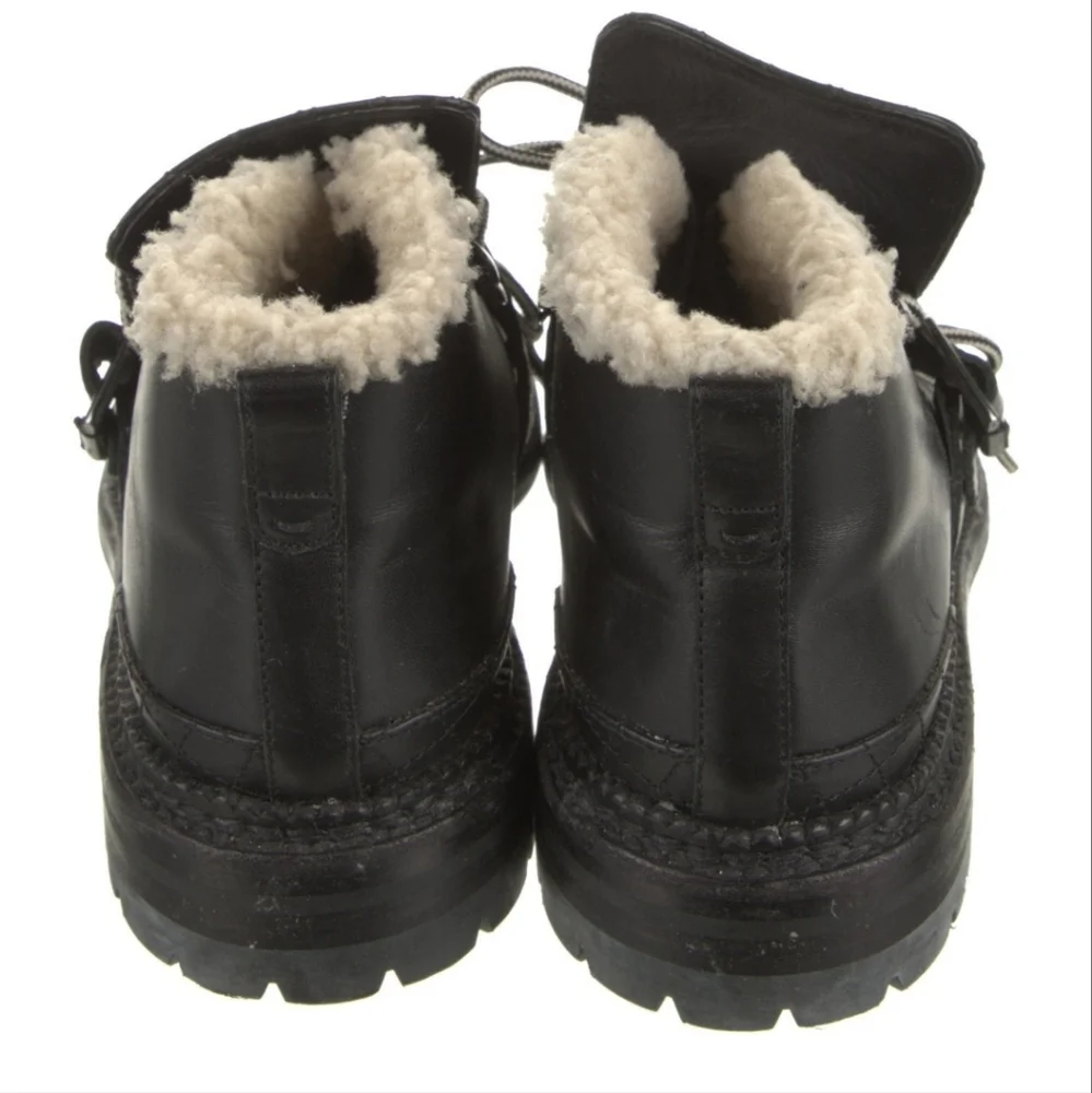 CHANEL Sherling winter boots